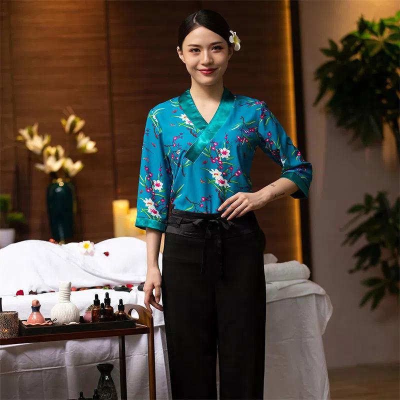 Pattern Top Slim Fit Technicia - Spa Wellness Center reseña y precio
